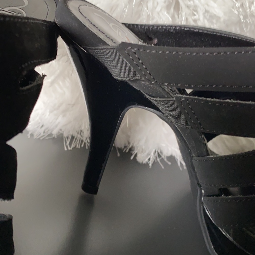 New Real Journey by Unlisted sandal - Picture 4 of 7